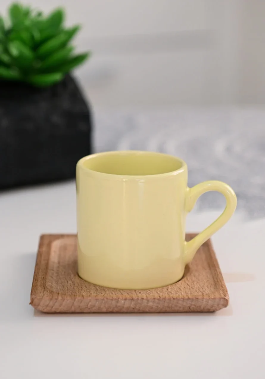Pastel Sarı Ahşap Tabaklı Türk Kahve Fincanı